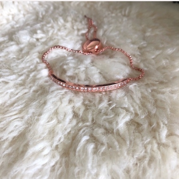 SoldoutCuratedLuxury - Picture 6 of 8